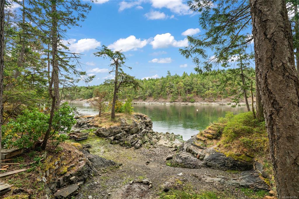 14 Secret Island, 1043954, BC,
