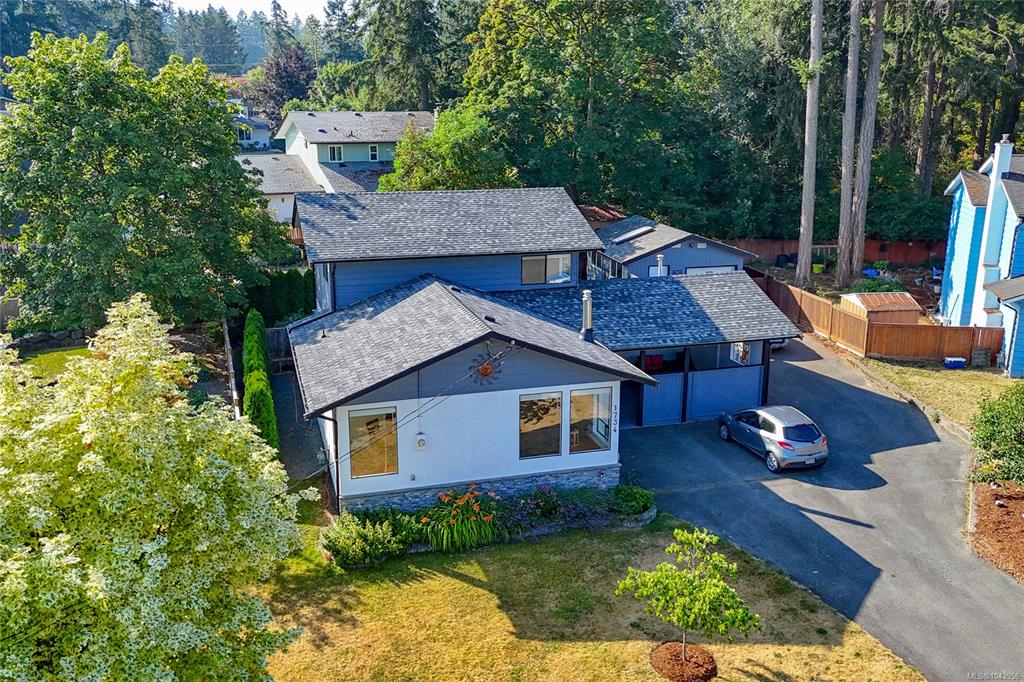 1734 Maple Glen Pl, 1043956, BC,