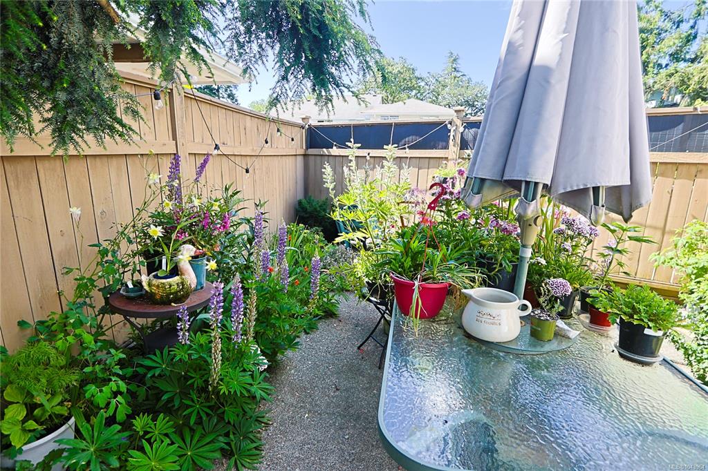Second View of 724 Sea Terr, Sea Terrace, Victoria, BC, V9A 3R6