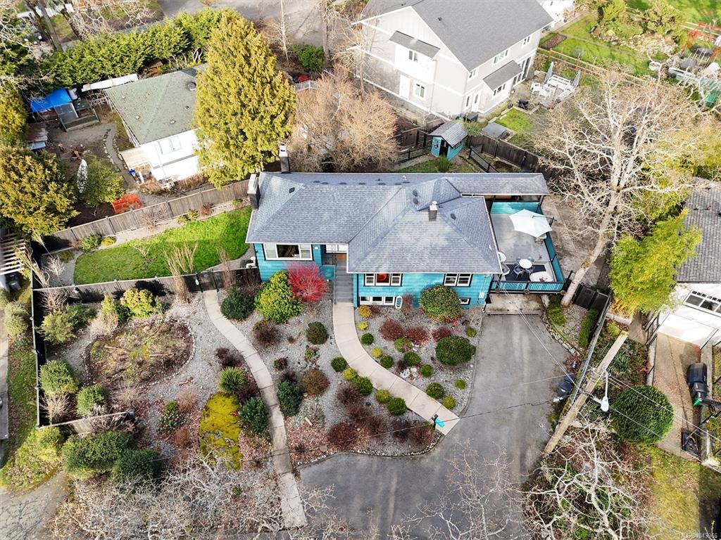 3771 Winston Cres, 1043966, BC,