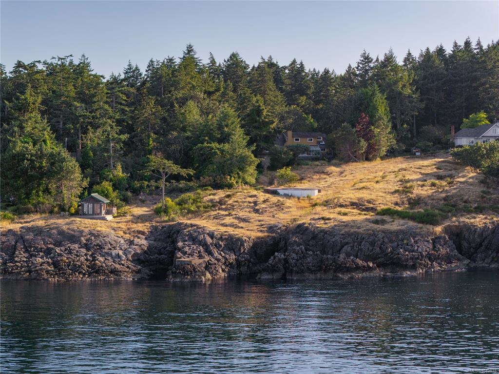 2550 Queenswood Dr, 1043978, BC,