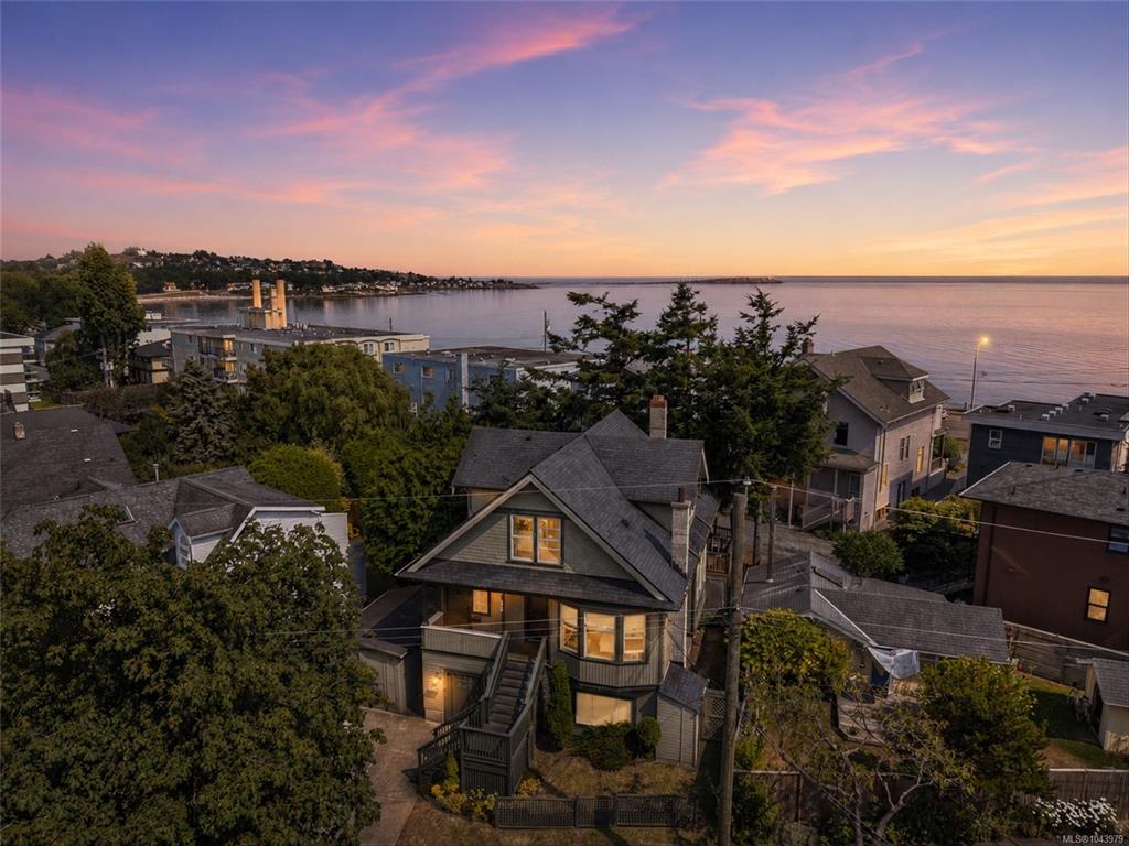 Main View of 31 Bushby St, Victoria, BC, V8S 1B3