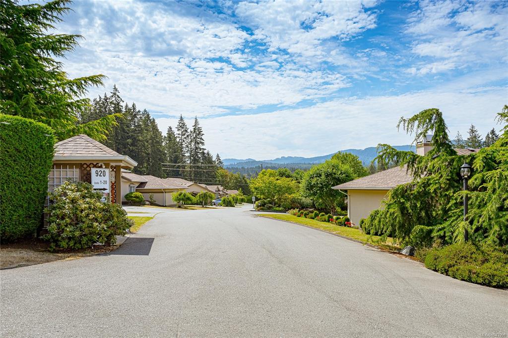 Third View of 920 Brulette Pl, Ridge View Estates, Mill Bay, BC, V8J 1J1