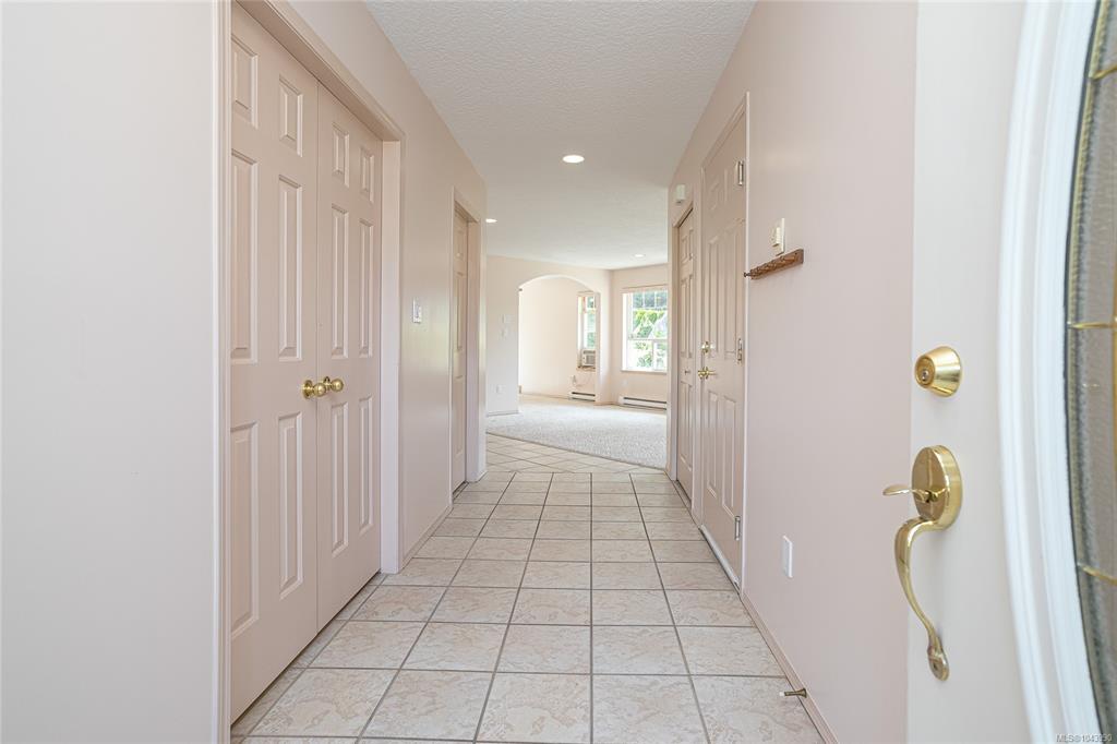 Fifth View of 920 Brulette Pl, Ridge View Estates, Mill Bay, BC, V8J 1J1