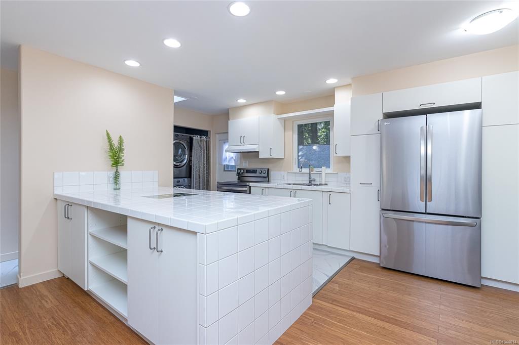 Fourth View of 2500 Florence Lake Rd, Langford, BC, V9B 4H2