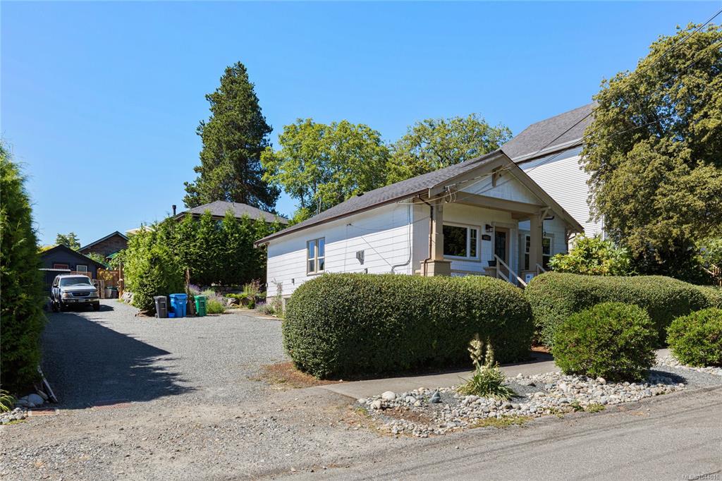 Fourth View of 643 Kennedy St, Nanaimo, BC, V9R 2J9