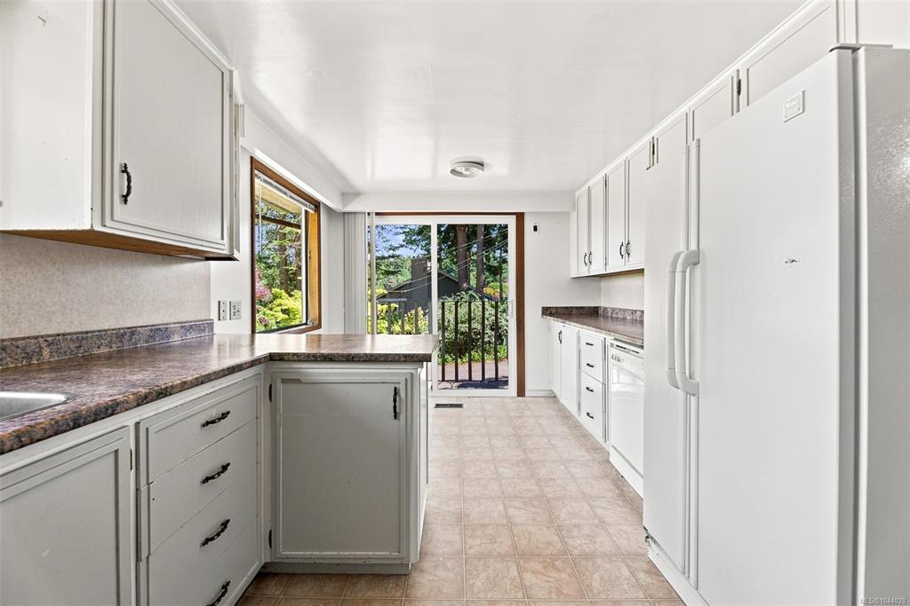 Fifth View of 1900 Leyns Rd, Saanich, BC, V8N 2Z8