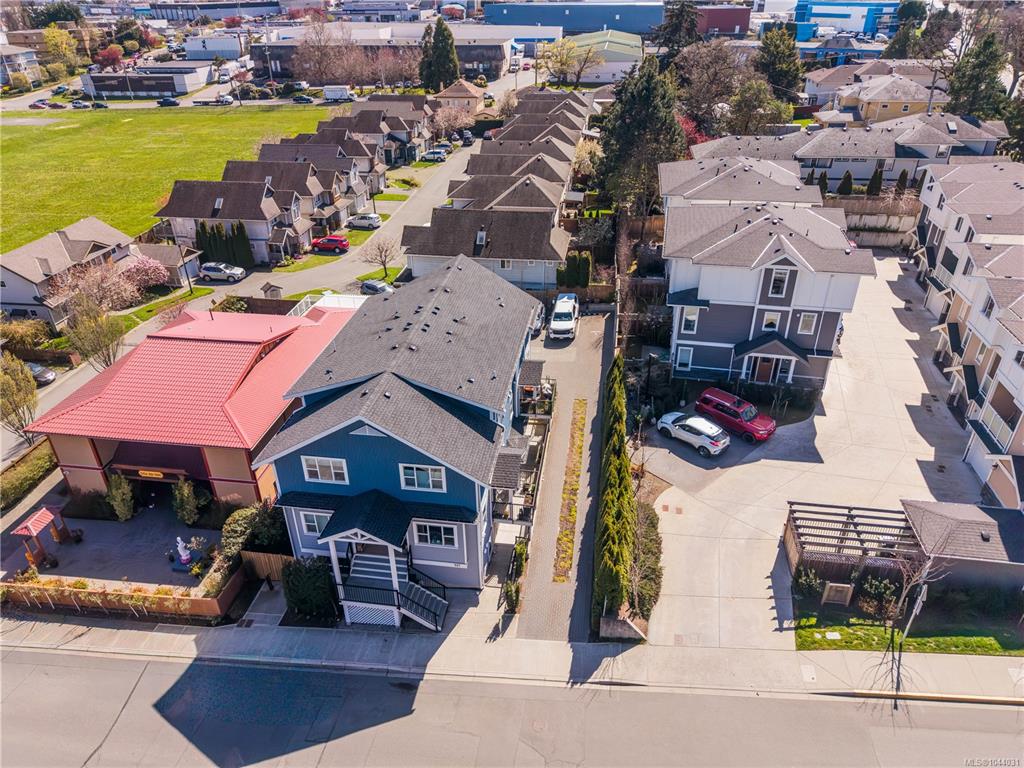 937 Colville Rd, 1044031, BC,