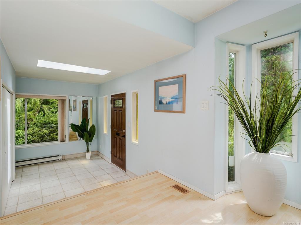 Third View of 743 Helvetia Cres, Saanich, BC, V8Y 1M1