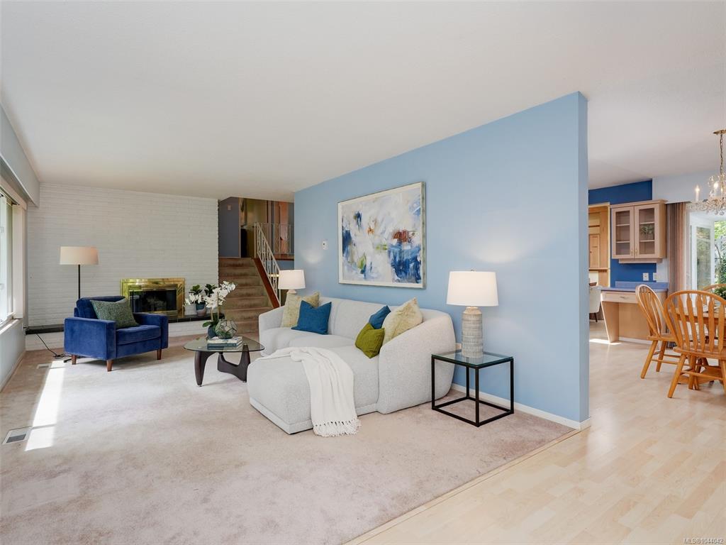 Fifth View of 743 Helvetia Cres, Saanich, BC, V8Y 1M1