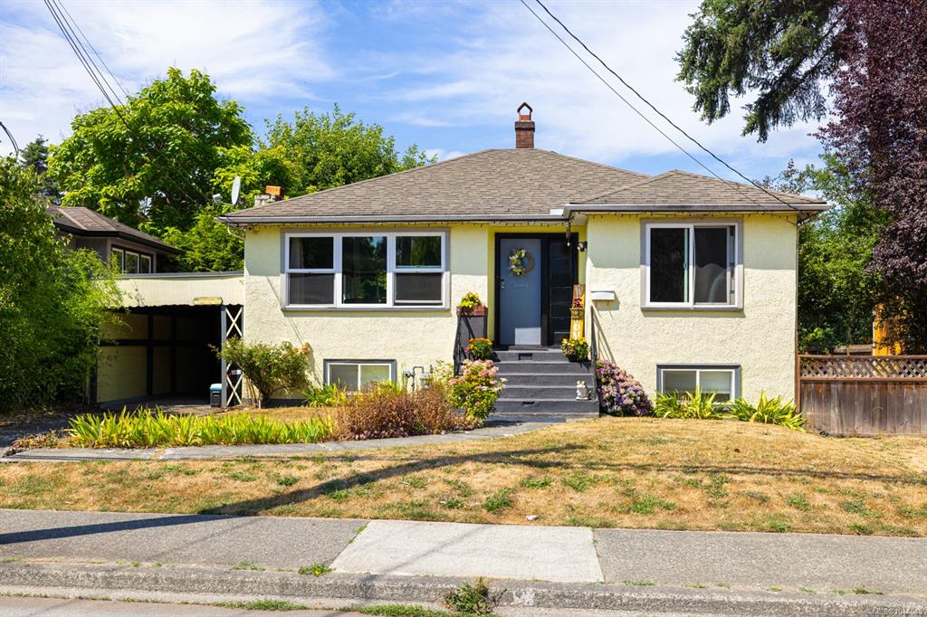 Second View of 461 Howard Ave, Duncan, BC, V9L 3M9