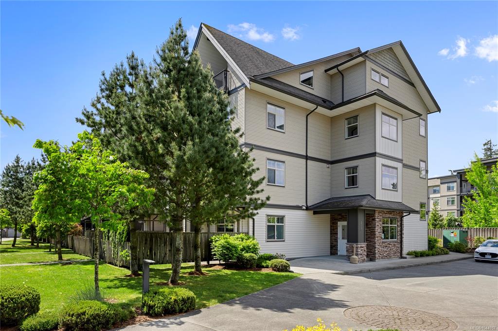 2117 Meredith Rd, 1044057, BC,