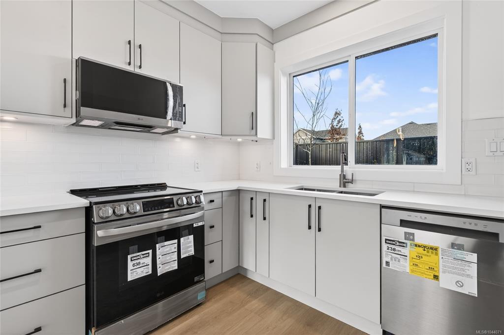 Fourth View of 704 Beaver Creek Blvd, Campbell River, BC, V9H 0E9