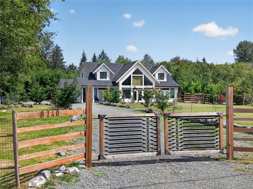 8740 Oyster River Way, 1044078, BC,