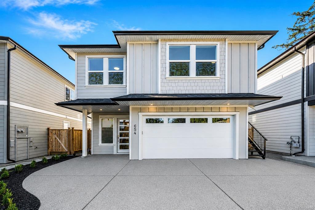 654 Wisteria Ridge, 1044082, BC,