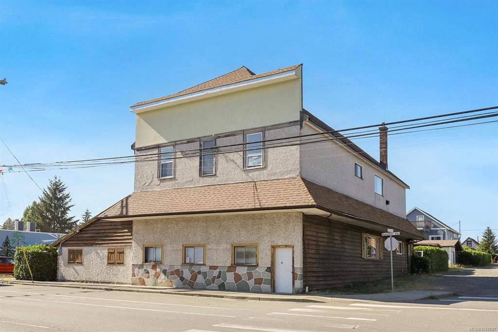Second View of 2780 Dunsmuir Ave, Cumberland, BC, V0R 1S0
