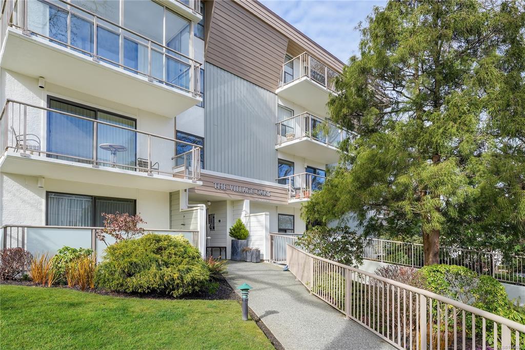 Third View of 2125 Oak Bay Ave, Village Oaks, Oak Bay, BC, V8R 1G1