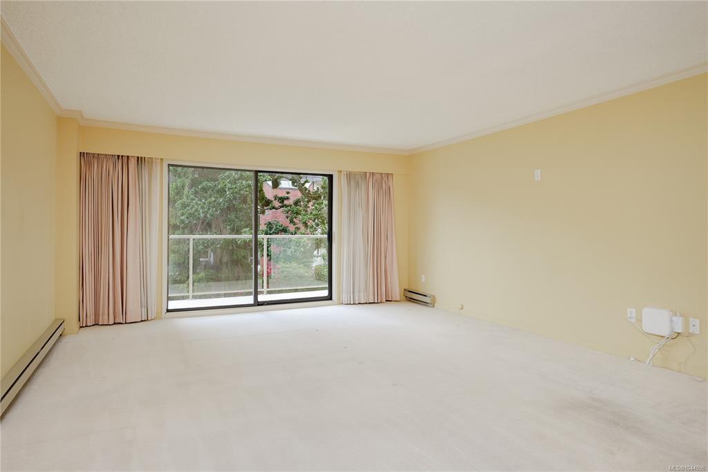 Fifth View of 2125 Oak Bay Ave, Village Oaks, Oak Bay, BC, V8R 1G1