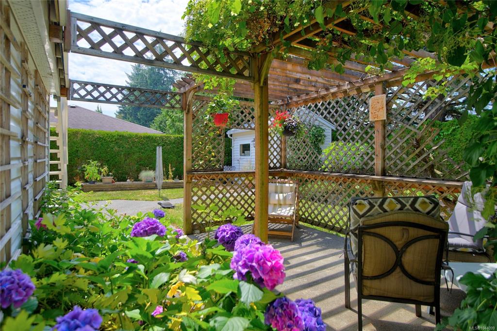 Fourth View of 325 Quarry Rd, Comox, BC, V9M 3C4