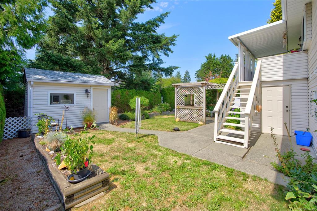 Fifth View of 325 Quarry Rd, Comox, BC, V9M 3C4