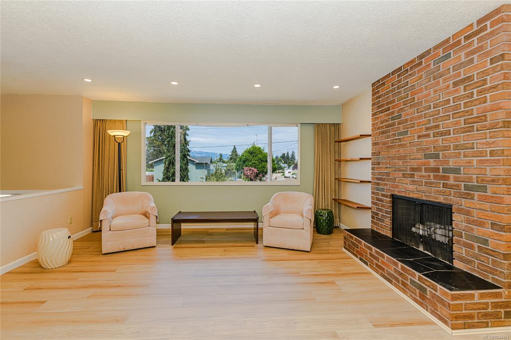 Fourth View of 2401 Bette Dr, Colwood, BC, V9B 4N1
