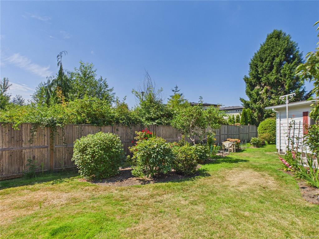 Fifth View of 9320 Trailcreek Dr, Sidney, BC, V8L 4M6