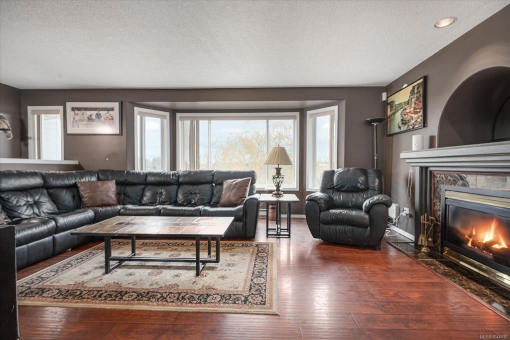 Third View of 849 Inez Pl, Nanaimo, BC, V9R 7A3