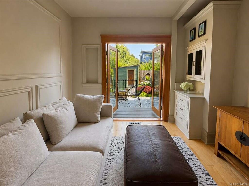 Fourth View of 147 St Lawrence St, Victoria, BC, V8V 1X9