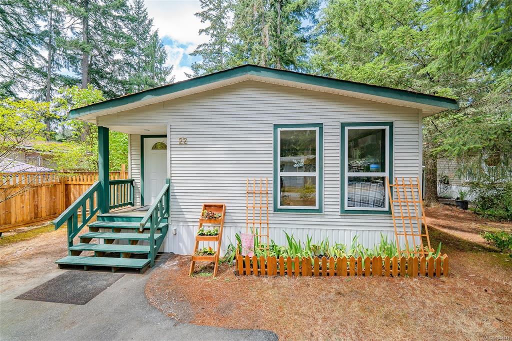 Third View of 1310 Spruston Rd, Nanaimo, BC, V9X 1R2