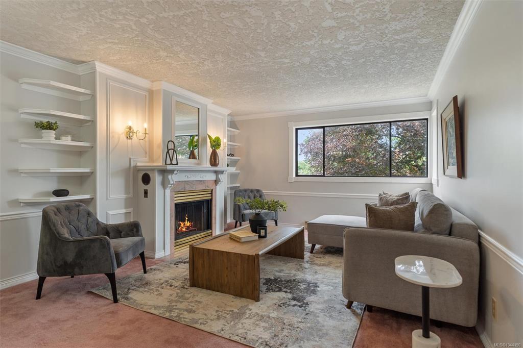 Fifth View of 1335 Rudlin St, Victoria, BC, V8V 3R9