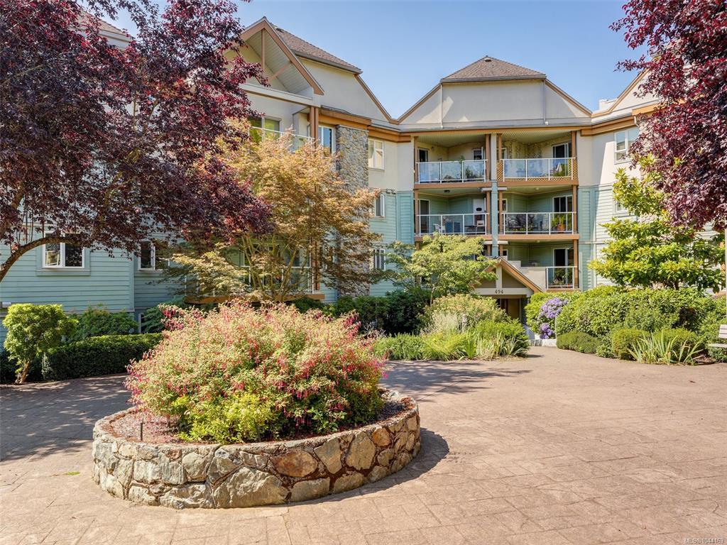 Third View of 494 Marsett Pl, Park Royal Place, Saanich, BC, V8Z 4J1