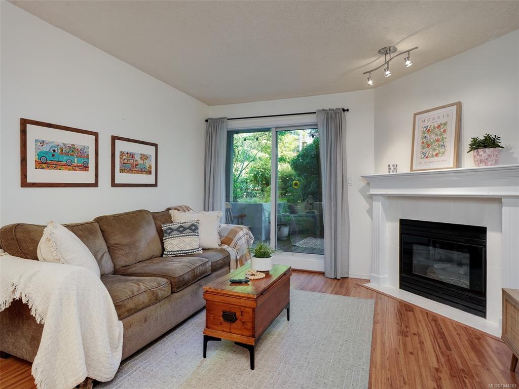 Fourth View of 494 Marsett Pl, Park Royal Place, Saanich, BC, V8Z 4J1