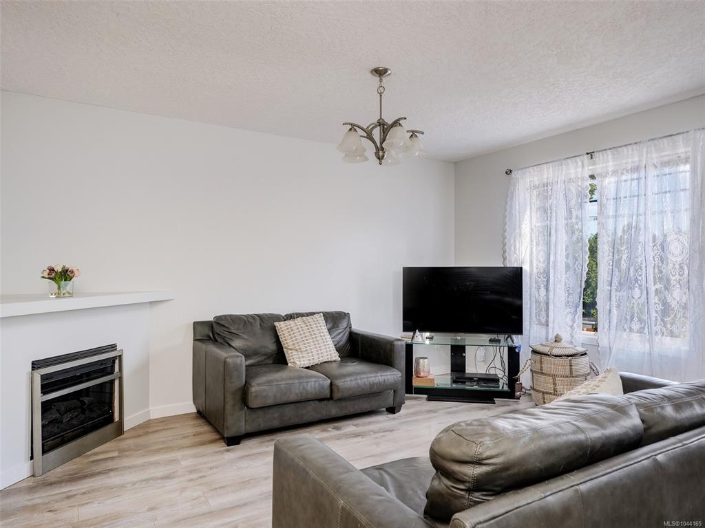 Third View of 311 Burnside Rd E, Victoria, BC, V9A 1A6