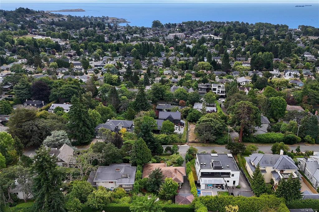 Fourth View of 1554 Montgomery Ave, Victoria, BC, V8S 1T4