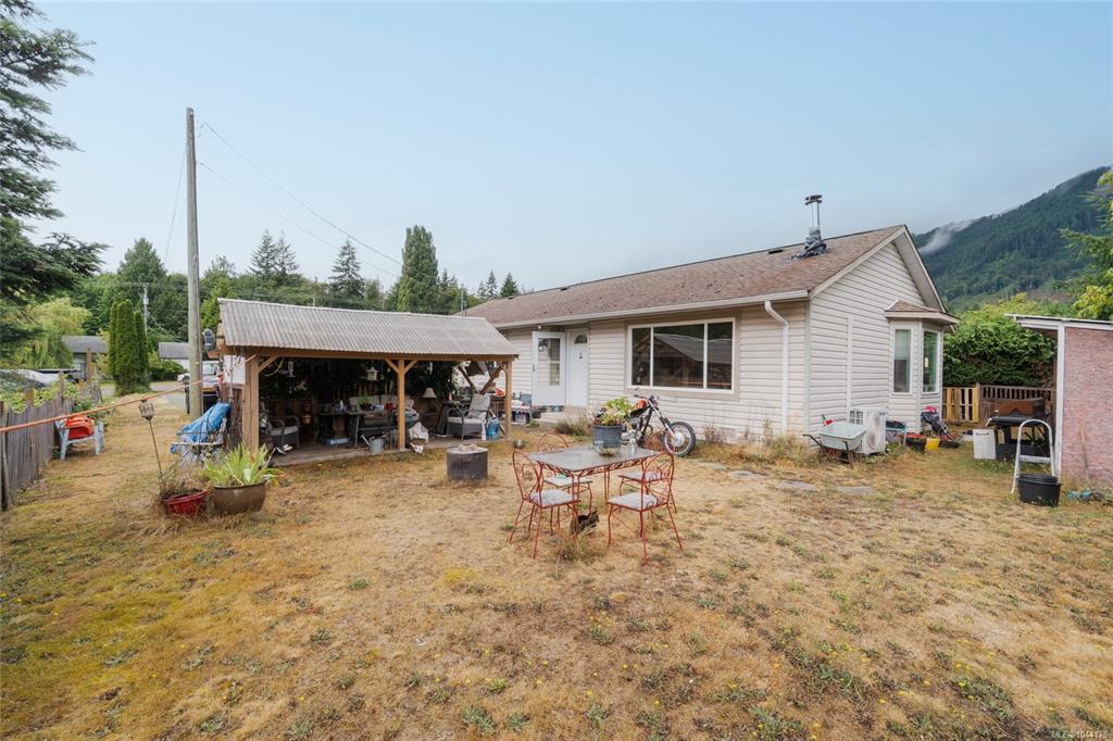 Third View of 135 Macdonald Rd, Lake Cowichan, BC, V0R 2G0