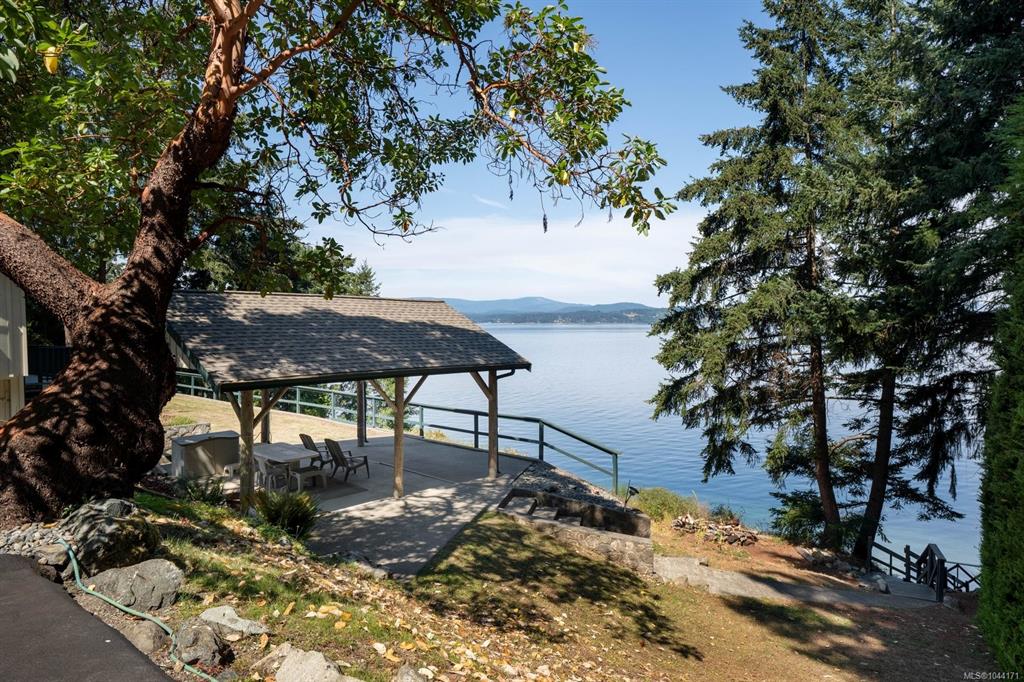 Third View of 9556 Ardmore Dr, North Saanich, BC, V8L 5H3