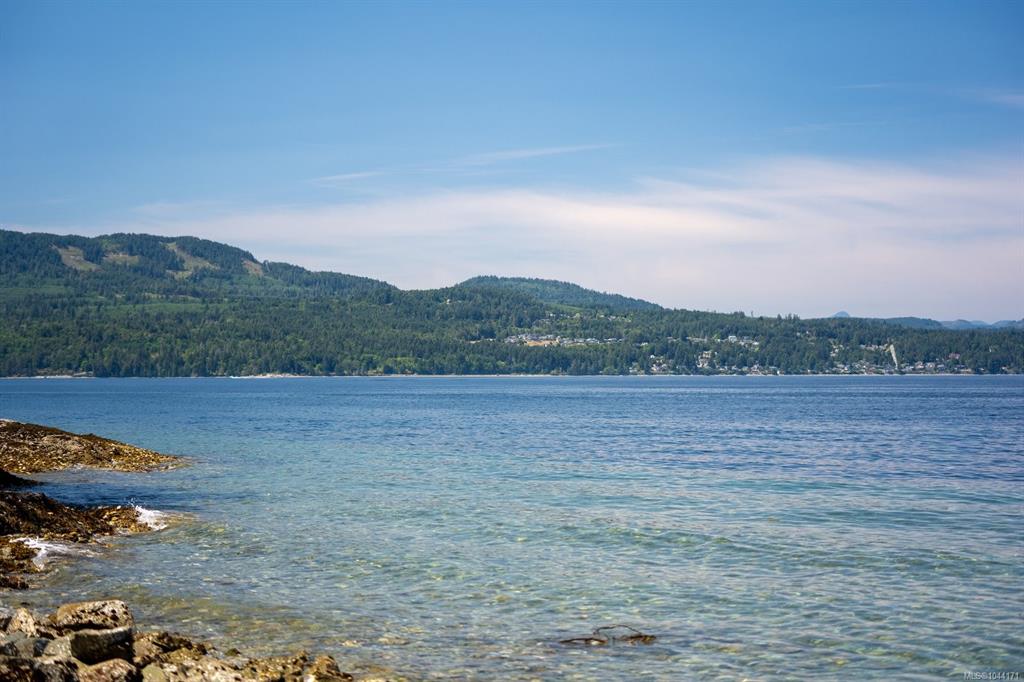 Fourth View of 9556 Ardmore Dr, North Saanich, BC, V8L 5H3
