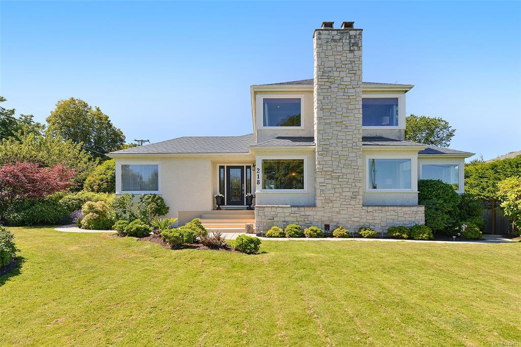 Fifth View of 218 Beach Dr, Oak Bay, BC, V8S 2M1