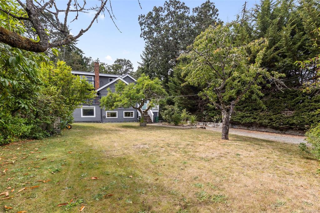 Fourth View of 4054 Grange Rd, Saanich, BC, V8Z 4V3
