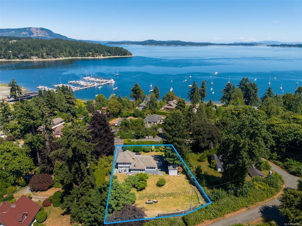 Third View of 2618 Mill Bay Rd, Mill Bay, BC, V8H 1C9