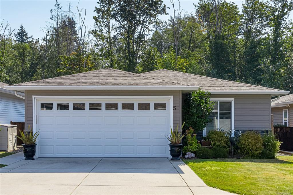 Main View of 7586 Tetayut Rd, Central Saanich, BC, V8M 0B4