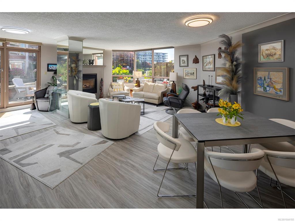 Third View of 636 Montreal St, Habourside, Victoria, BC, V8V 4Y1