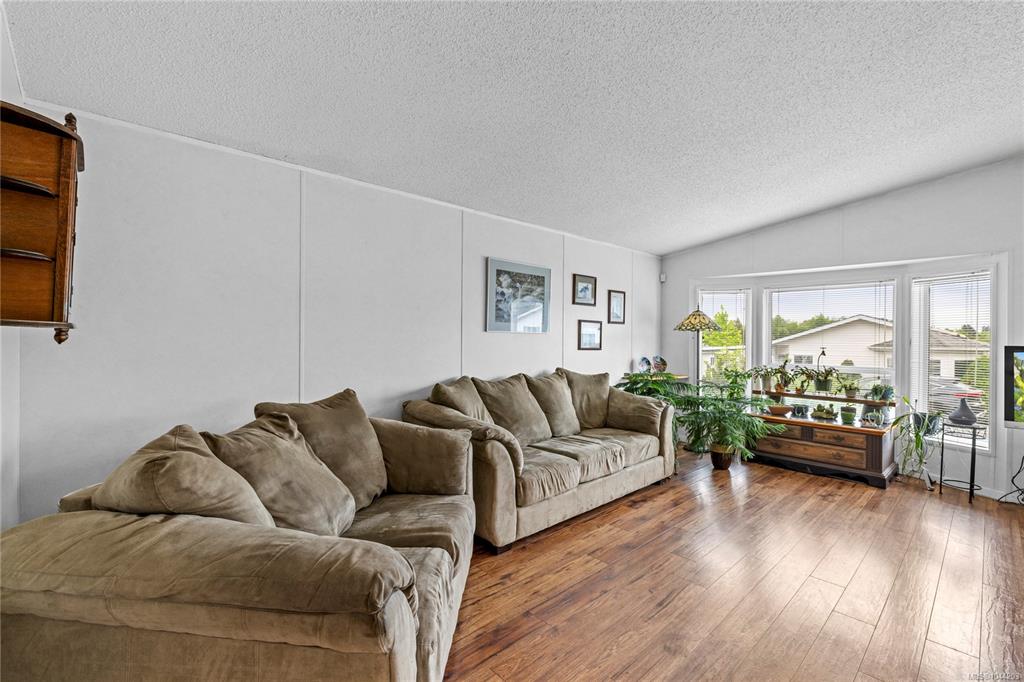 Fifth View of 1948 Valley Oak Dr, Nanaimo, BC, V9R 6N1