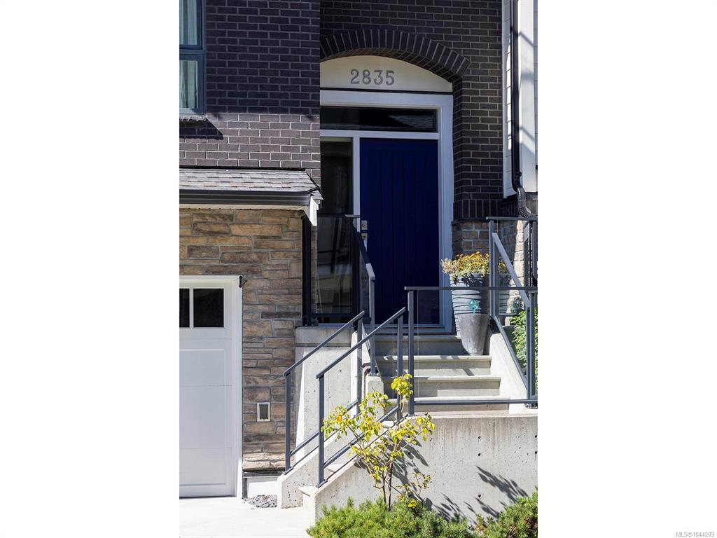 Third View of 2835 Turnstyle Cres, Kettle Creek, Langford, BC, V9B 0T8