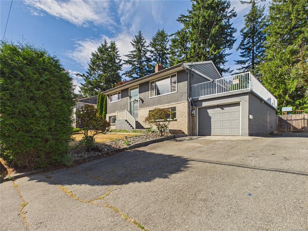 Second View of 3624 Uplands Dr, Nanaimo, BC, V9T 2T7