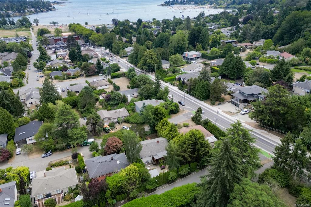 Second View of 3832 Pitcombe Pl, Saanich, BC, V8N 4B9