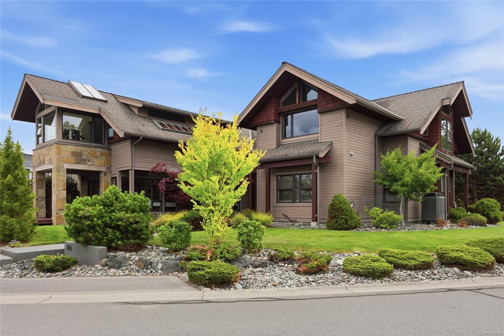 Third View of 880 Bluffs Dr, The Bluffs, Qualicum Beach, BC, V9K 0A2