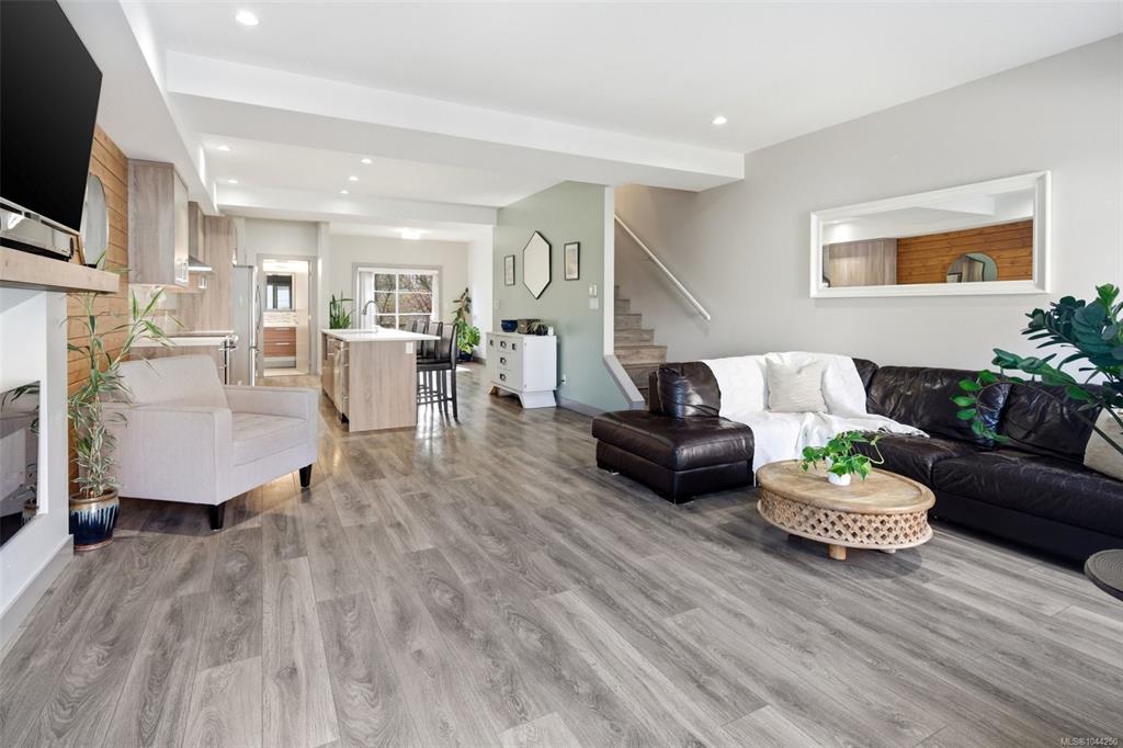 Third View of 687 Strandlund Ave, Sunterra, Langford, BC, V9B 3G2