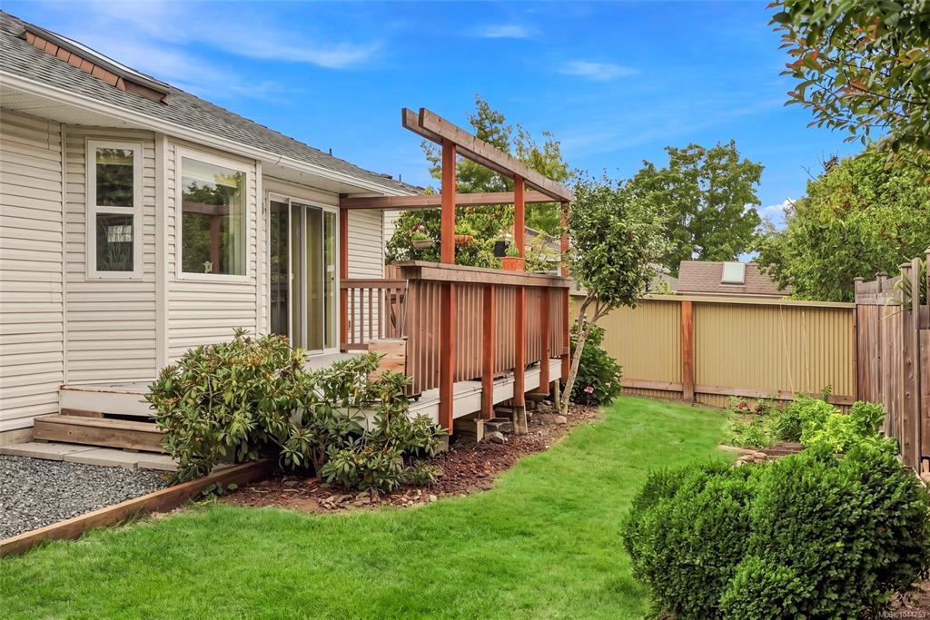 Third View of 85 Magnolia Dr, Parksville, BC, V9P 2P6