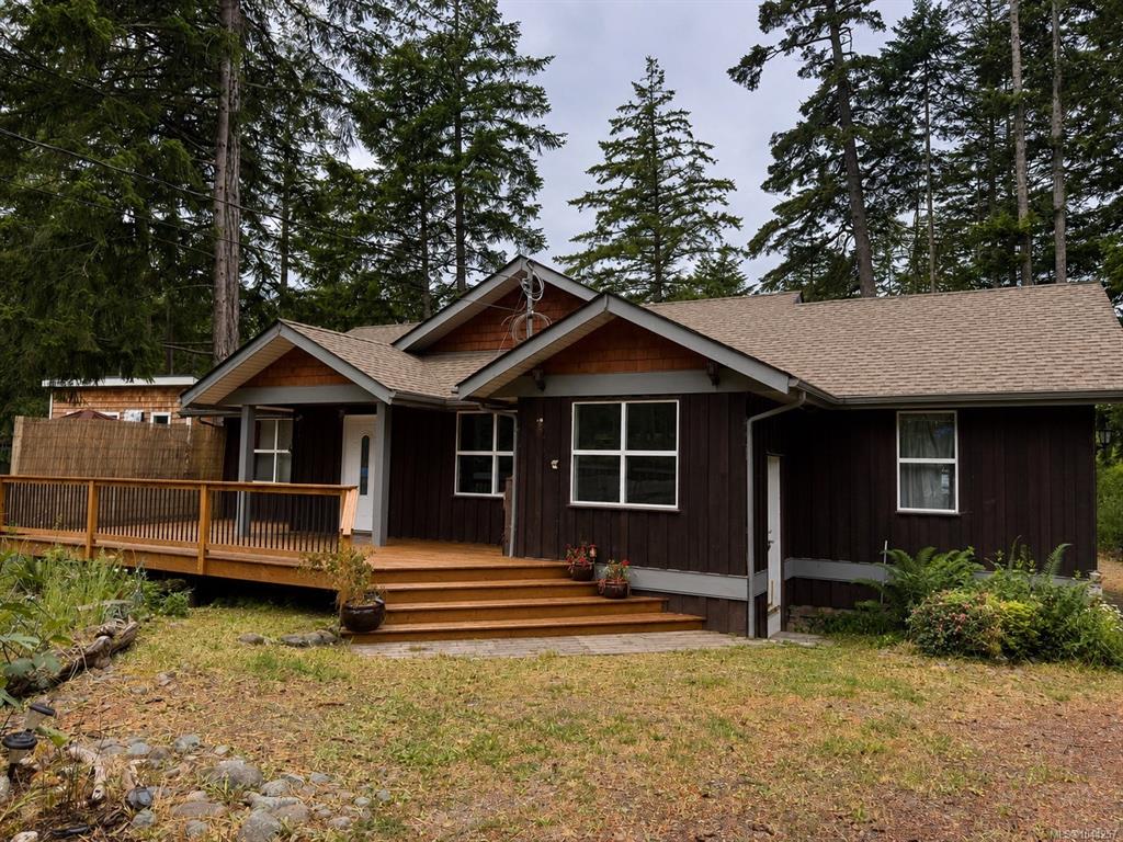 685 Rollo Rd, 1044257, BC,